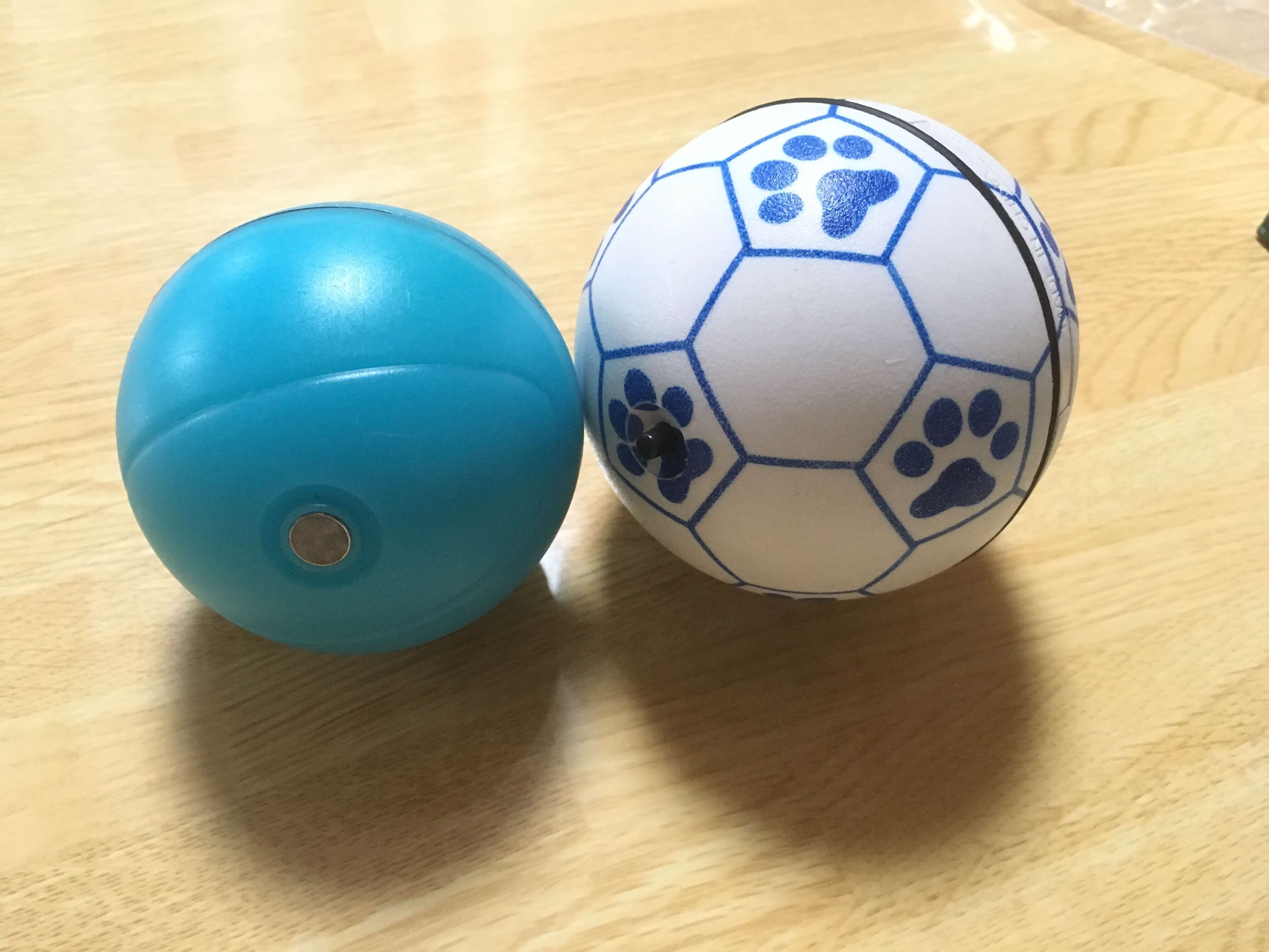 猫用自動で動くボールと犬用自動動くボールのサイズ